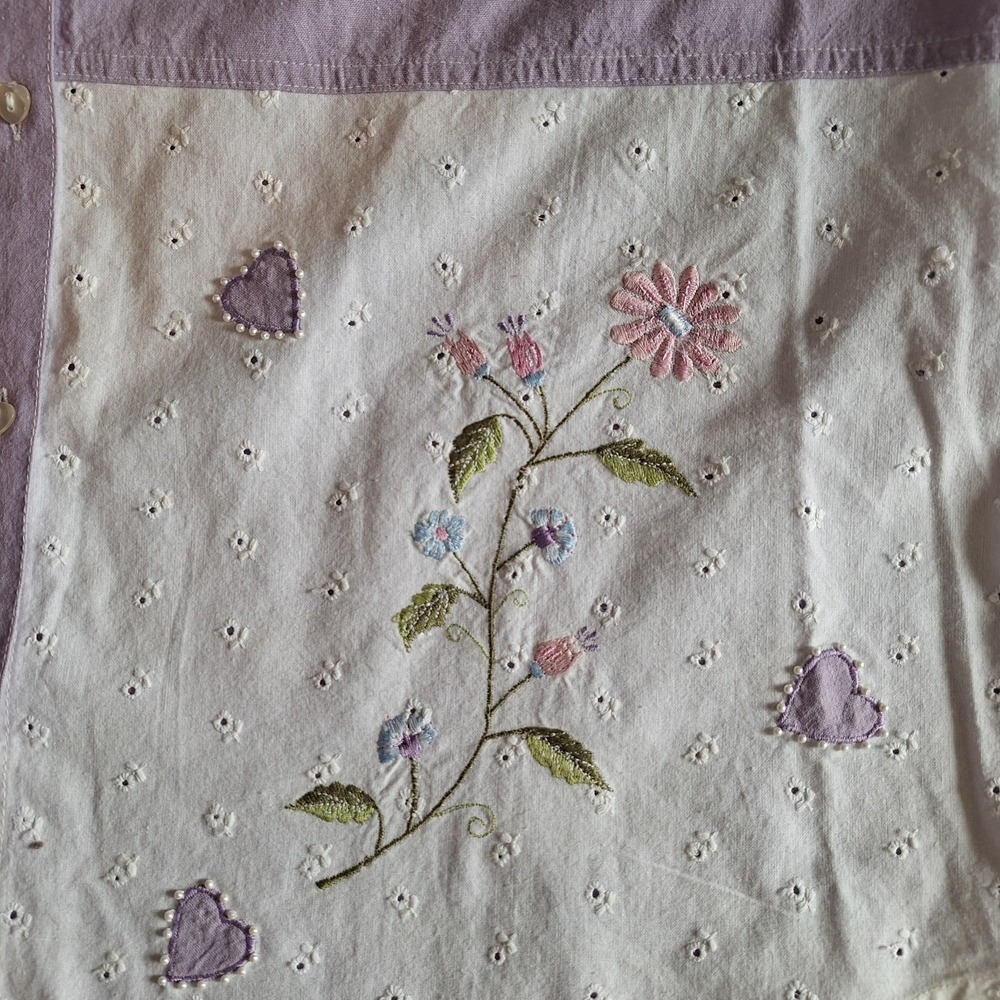 VTG Fashion Bug Embroidered Blouse Womans 18/20 Purple/White Floral Heart Button - Picture 3 of 11